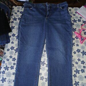 Bandolino size 14 Amy style jeans